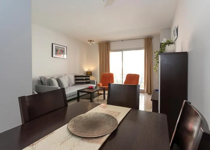 Aquamaris, 2 Dormitorios, By Bookindenia Denia