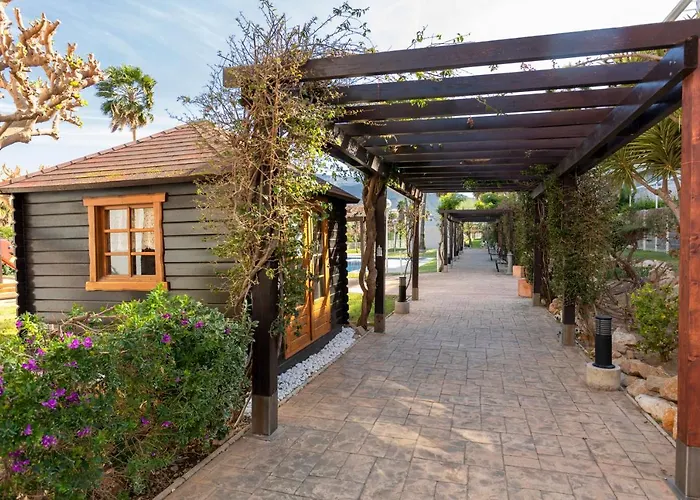 Apartment Aquamaris, 2 Dormitorios, By Bookindenia *